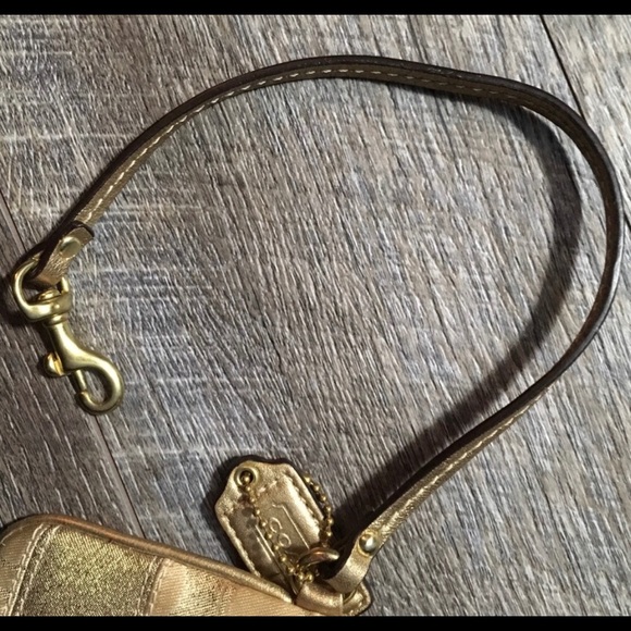 Coach Wristlet - Picture 7 of 7